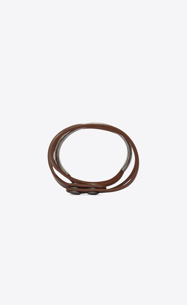 nomade dreifaches armband aus dunkelbraunem leder und metall